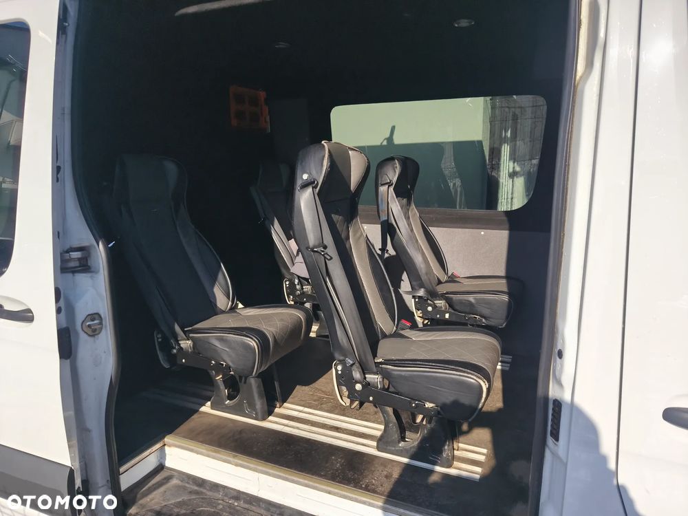 Mercedes-Benz Sprinter - 10