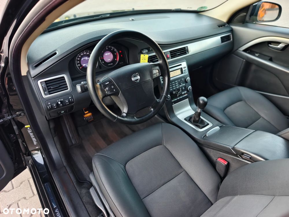 Volvo V70 2.0D Momentum - 5