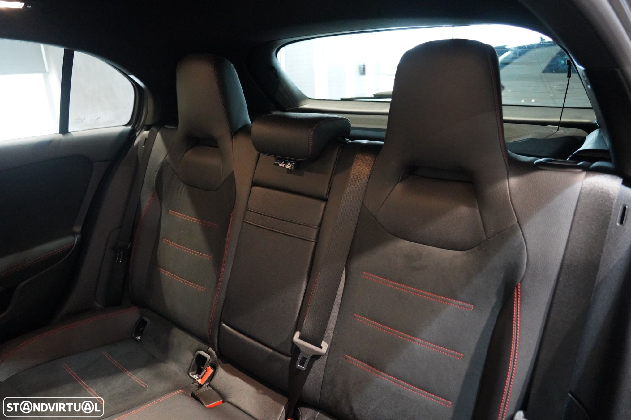 Mercedes-Benz A 250 e AMG Line - 25