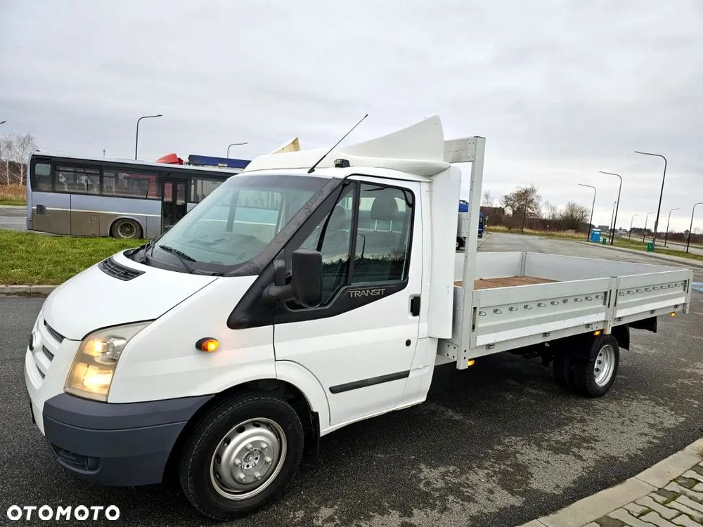 Ford Transit - 25