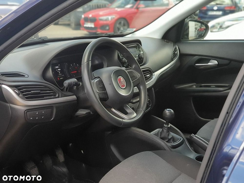 Fiat Tipo - 12