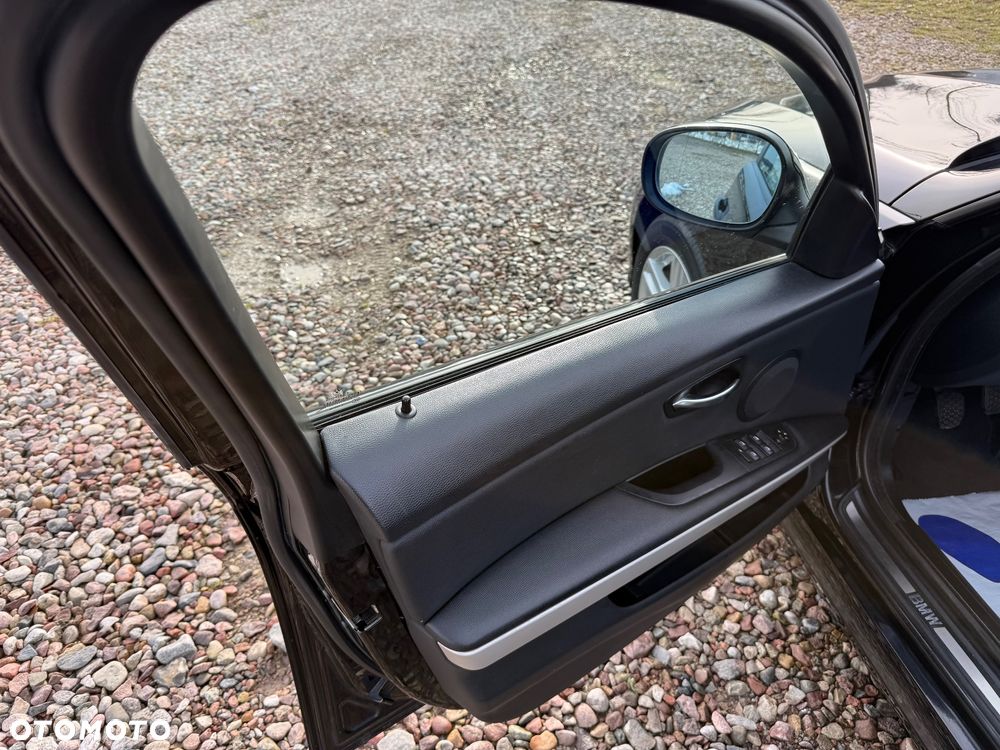 BMW Seria 3 318d DPF Edition Exclusive - 15