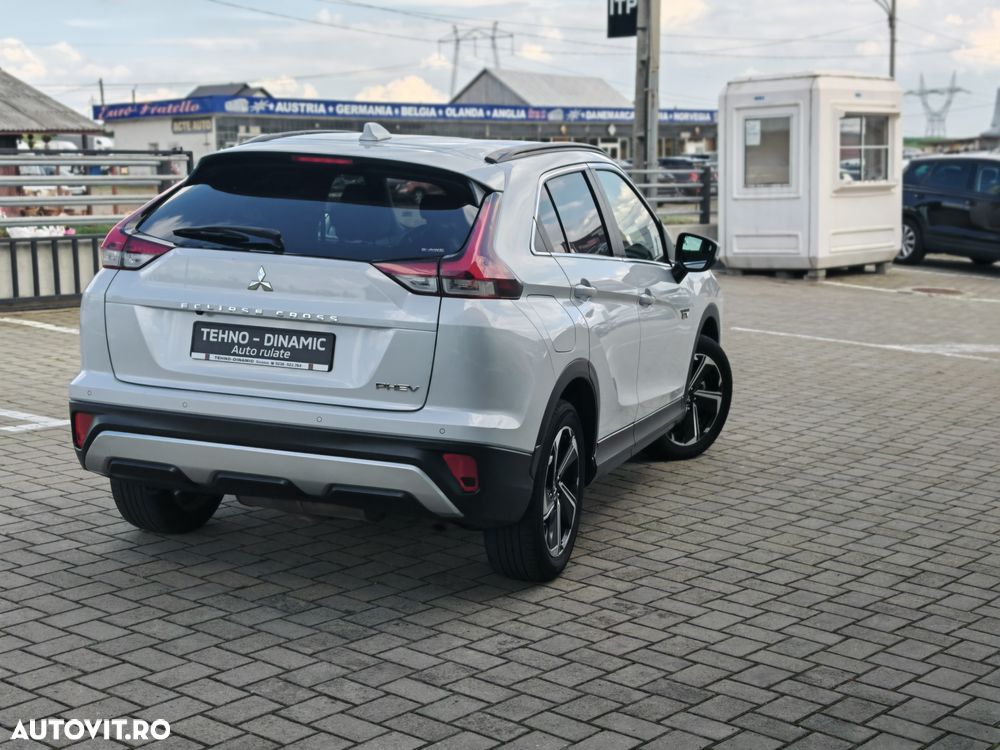Mitsubishi Eclipse-Cross Plug-In Hybrid 4WD Select - 3