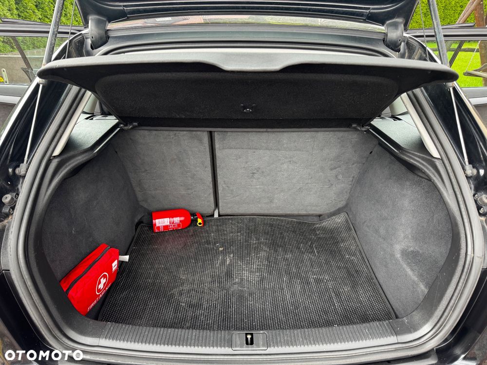 Audi A3 Sportback 1.6 TDI DPF Ambiente - 24