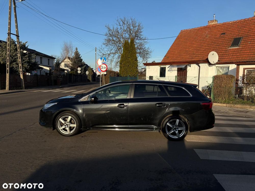 Toyota Avensis 2.0 D-4D Prestige - 8