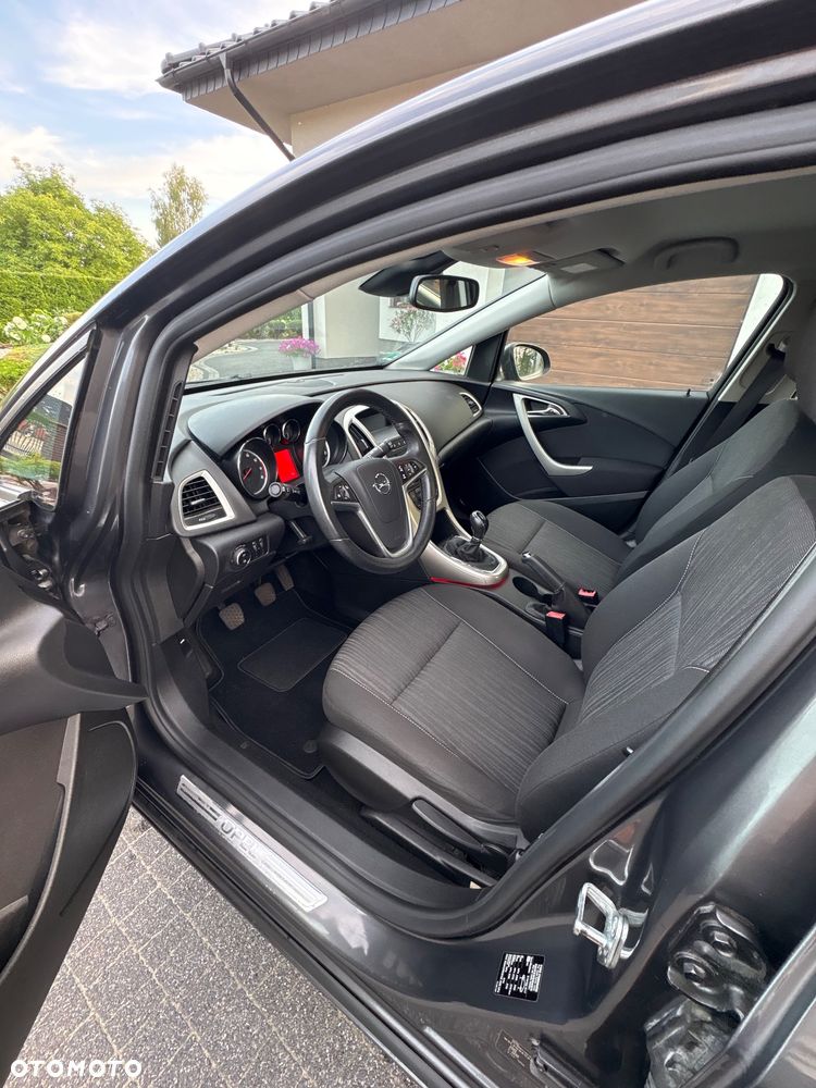 Opel Astra 1.4 T Cosmo - 27