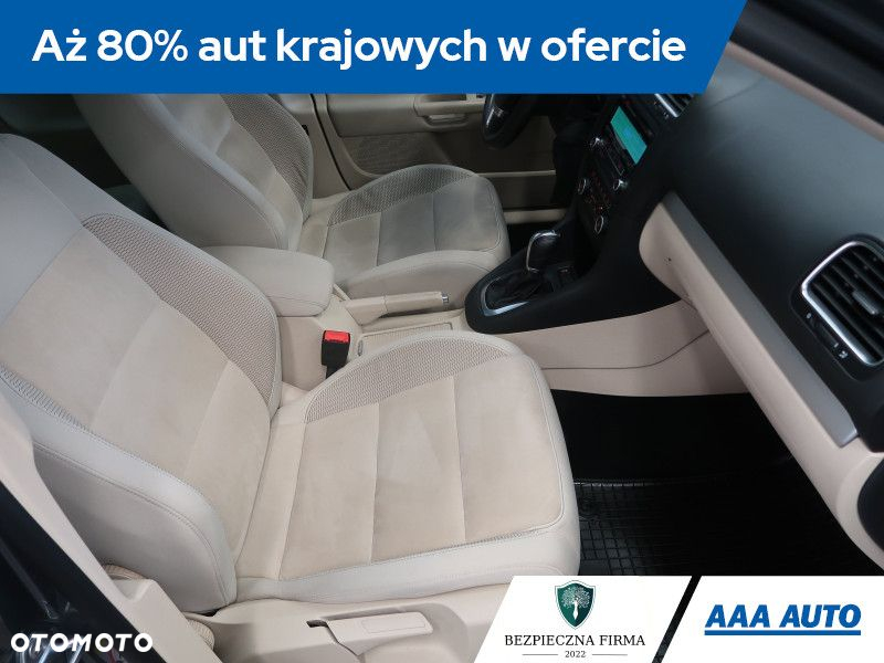 Volkswagen Golf - 10