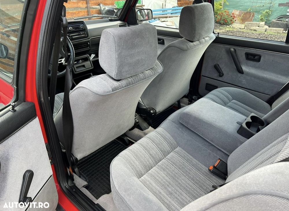 Volkswagen Jetta - 3