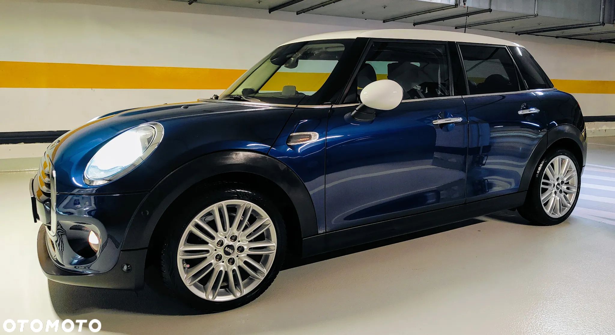 MINI Cooper Standard - 1