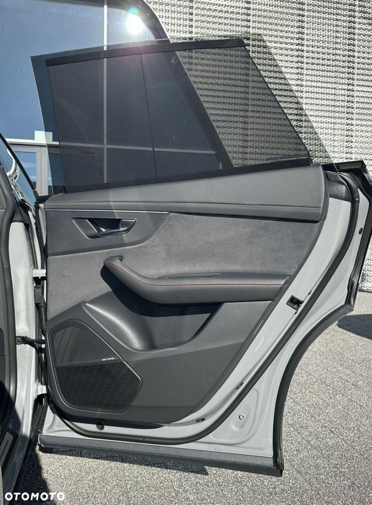 Audi RS Q8 - 27