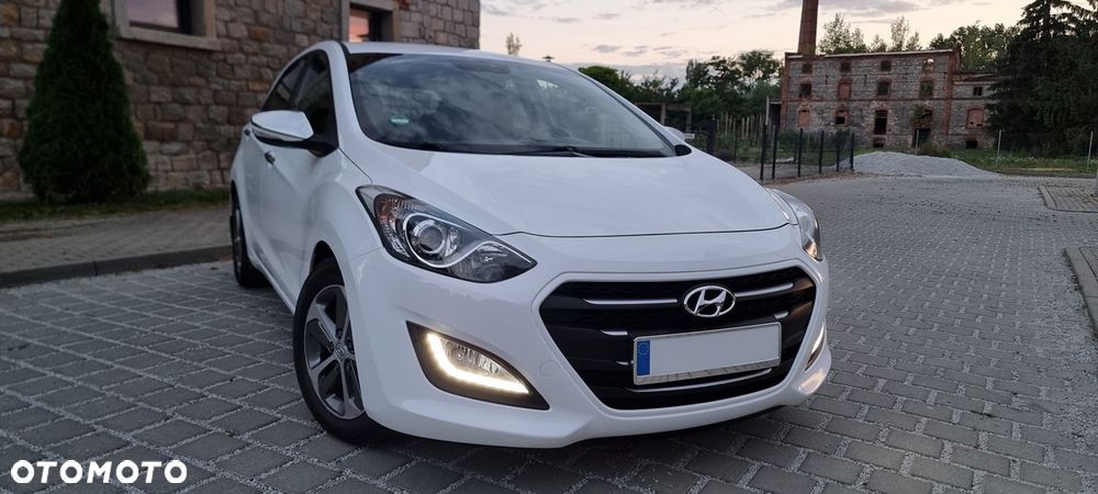Hyundai i30 blue 1.6 GDI YES Gold - 1