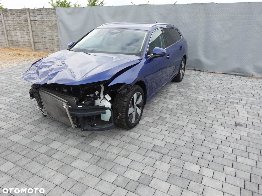 Volkswagen Passat 2.0 TDI SCR DSG Business - 14