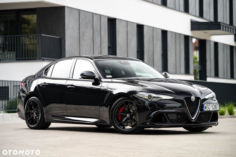 Alfa Romeo Giulia 2.9 Bi Turbo V6 Quadrifoglio - 1