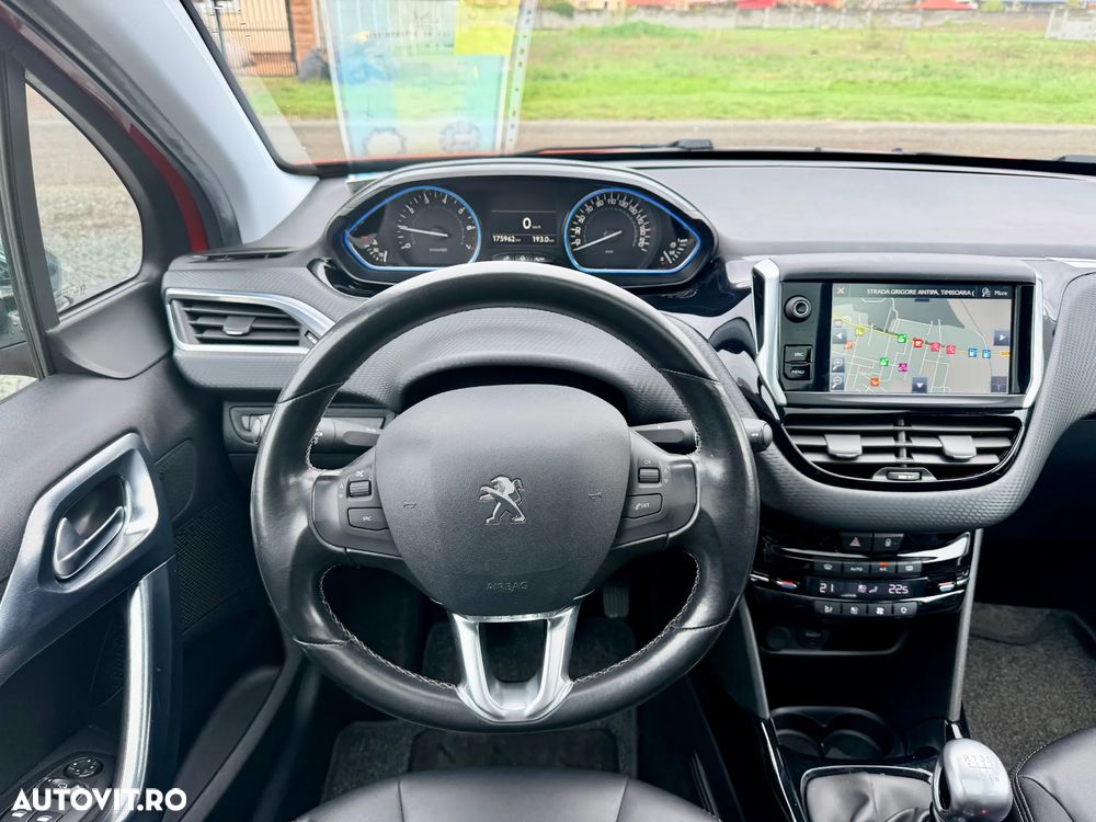 Peugeot 2008 PureTech 130 Stop&Start GT-Line Edition - 6