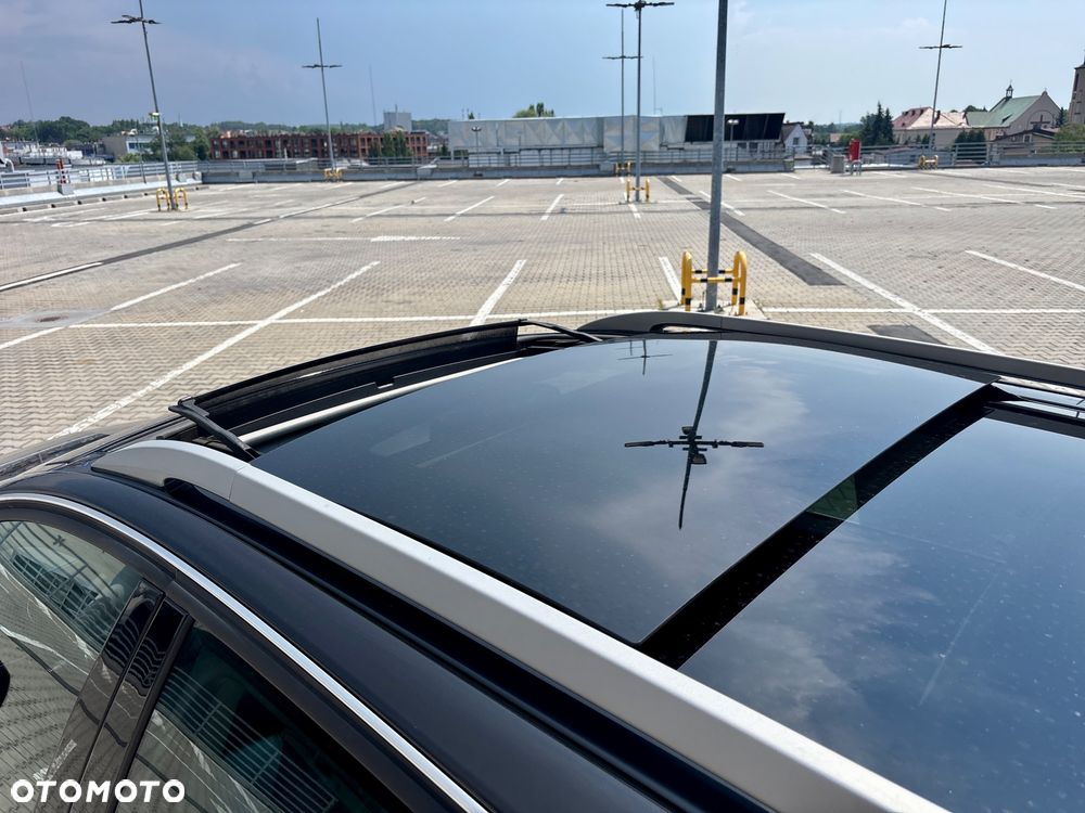 Renault Laguna 2.0 dCi Initiale - 10