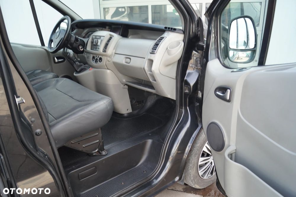 Opel Vivaro - 25