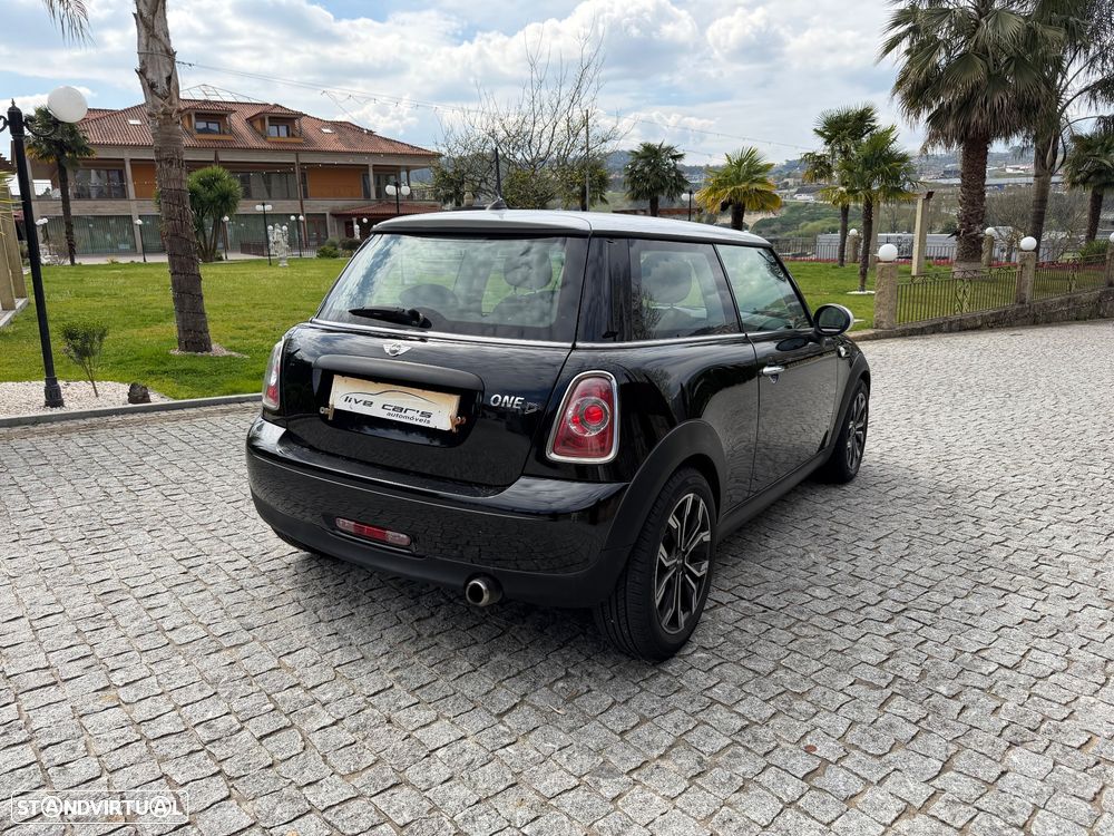 MINI 3 Portas Cooper D - 7