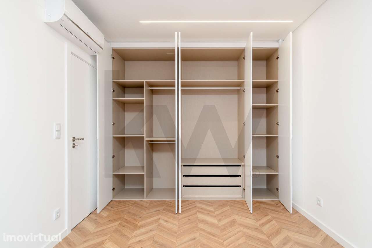 Exclusivo Apartamento T1 Duplex de Luxo na Palhavã, Setúbal - Grande imagem: 3/16