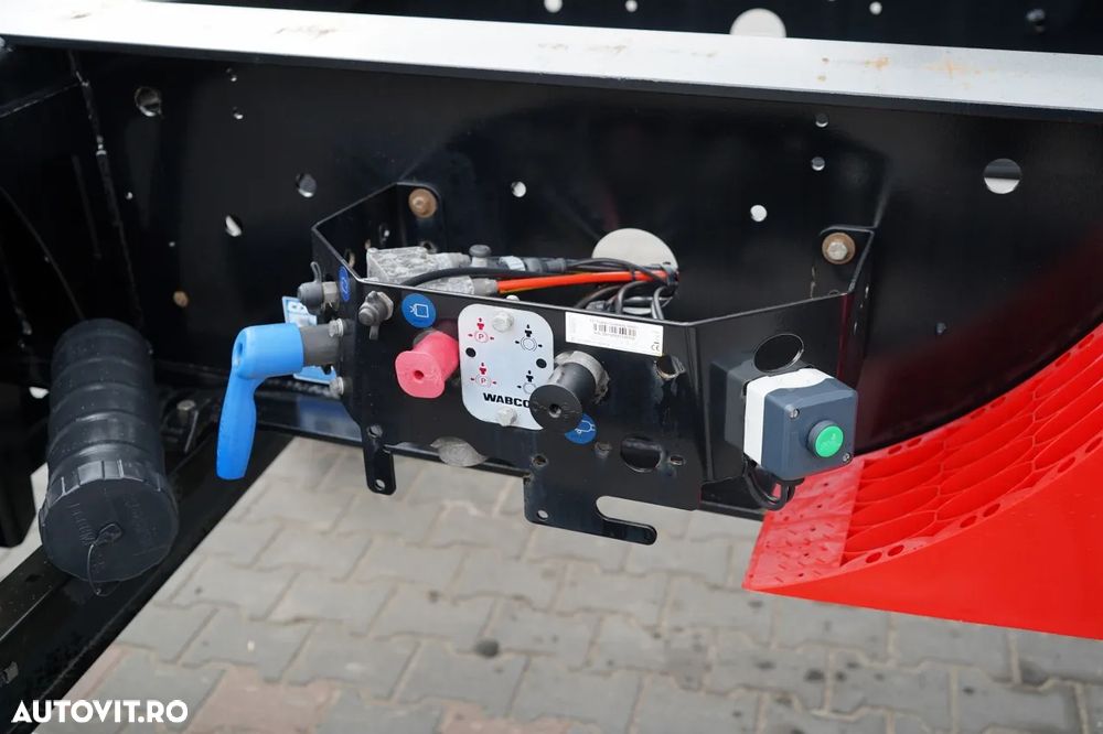 Kögel SEMIREMORCĂ CONTAINER / UNIVERSAL / SPATE EXTENSIBIL / PENTRU TOATE CONTAINERELE - 15