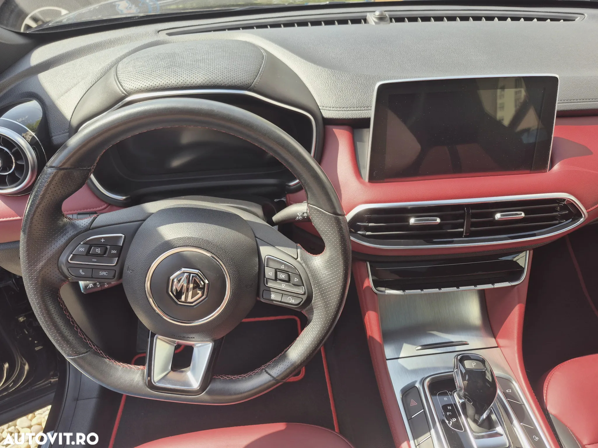 MG EHS 1.5T-GDI PHEV Luxury - 30