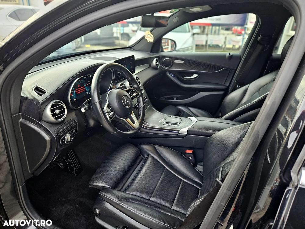 Mercedes-Benz GLC Coupe 300 de 4Matic 9G-TRONIC - 28