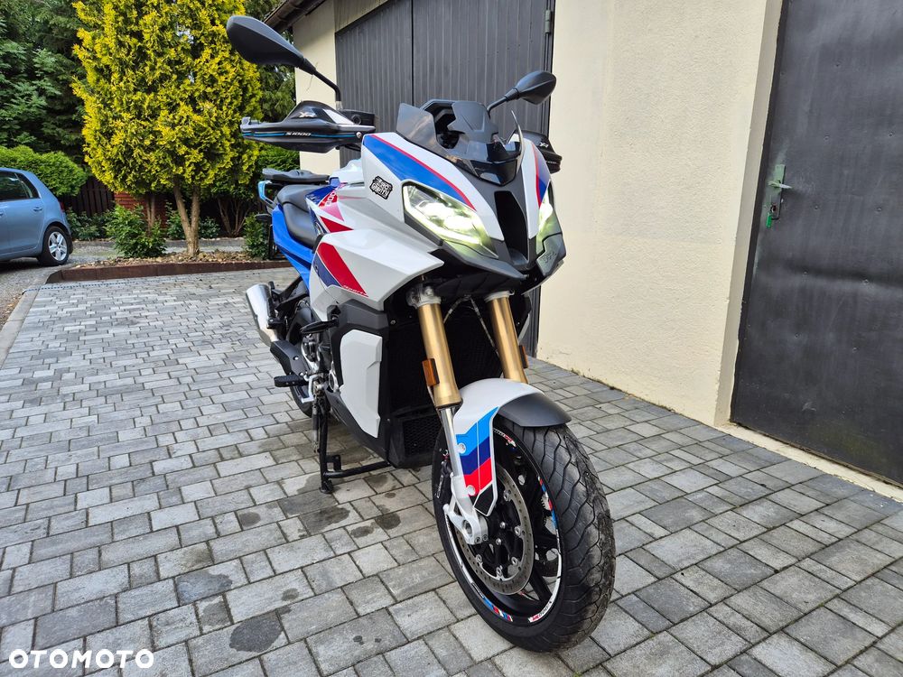 BMW XR - 8