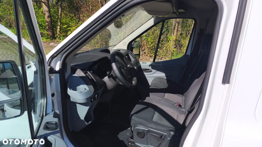 Ford Transit - 9