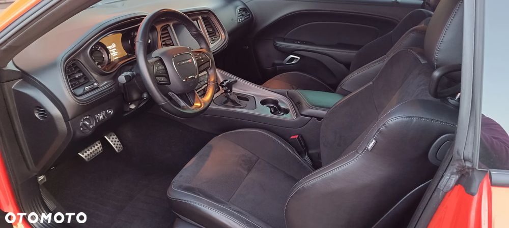 Dodge Challenger 5.7 R/T - 21