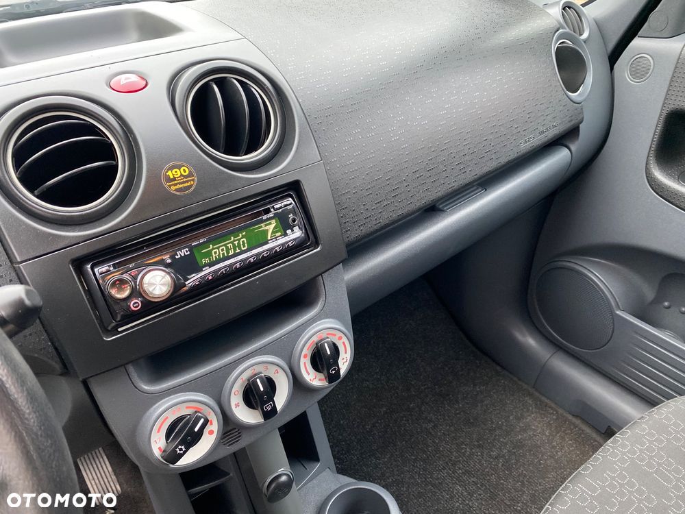 Mitsubishi Colt 1.1 - 15