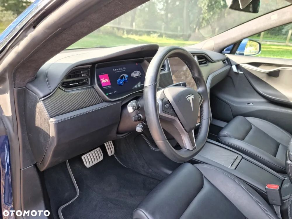 Tesla Model S - 16