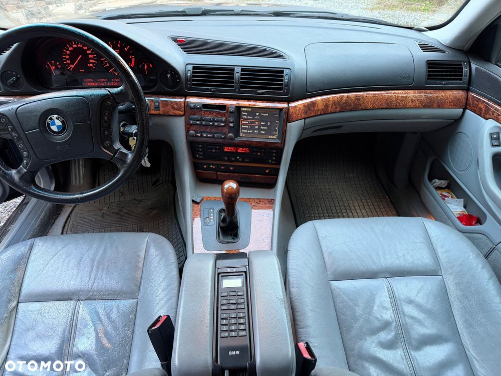 BMW Seria 7 728i L - 14