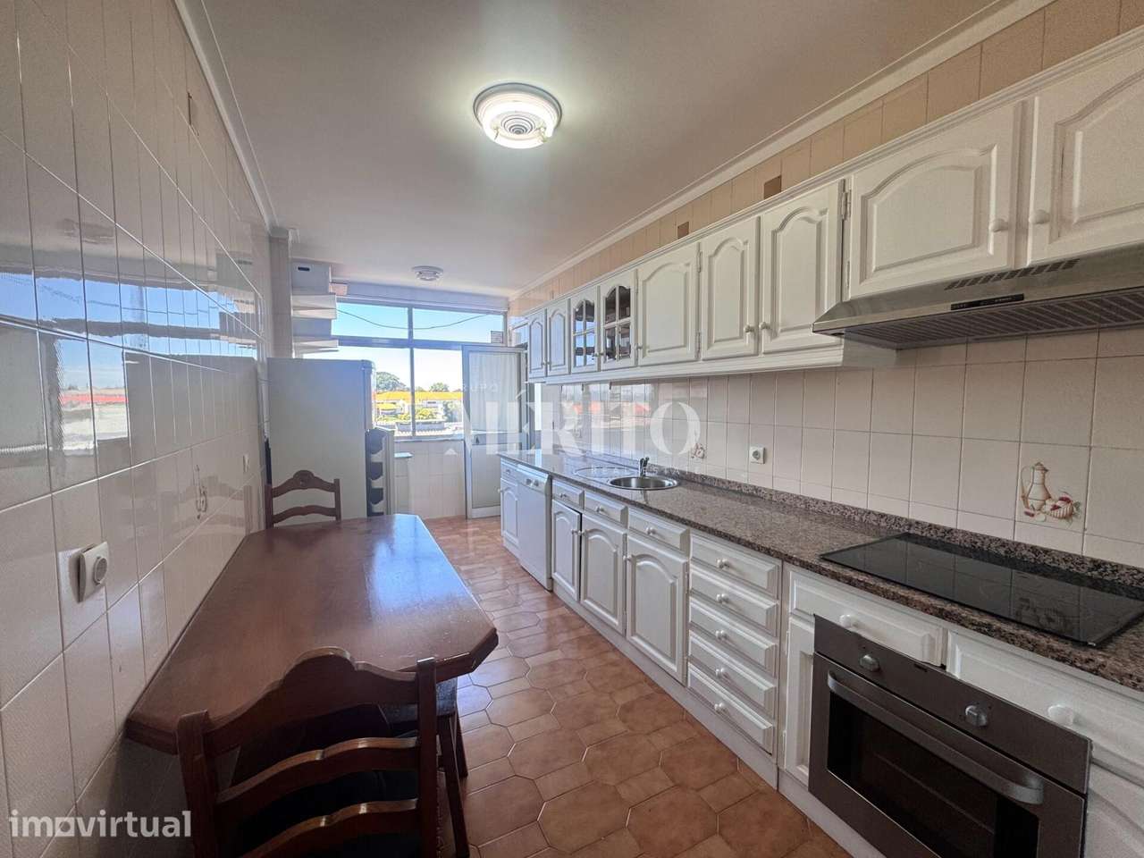 Apartamento T4 com garagem fechada - Grande imagem: 3/20