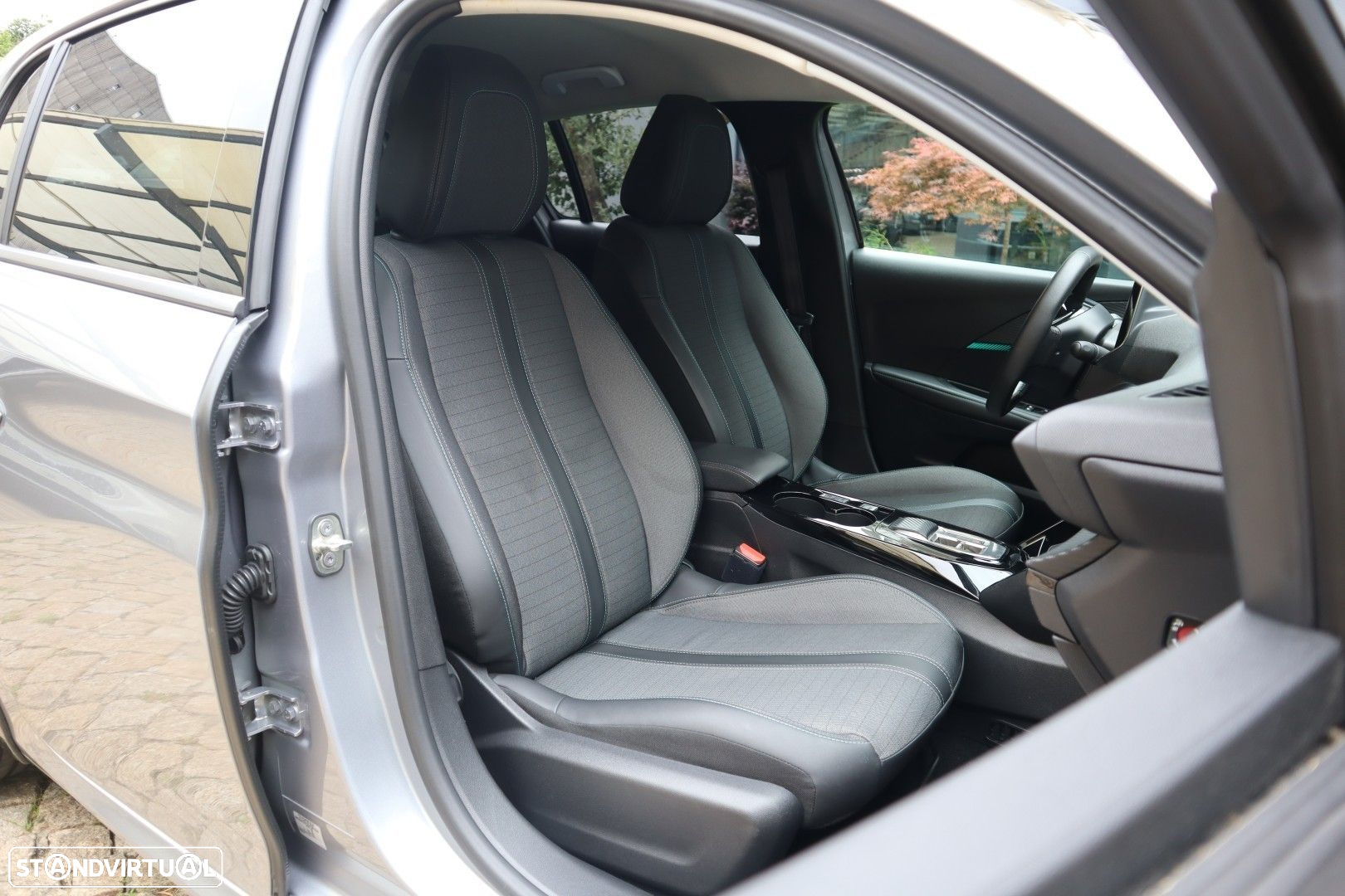 Peugeot e-208 50 kWh Allure Pack - 31