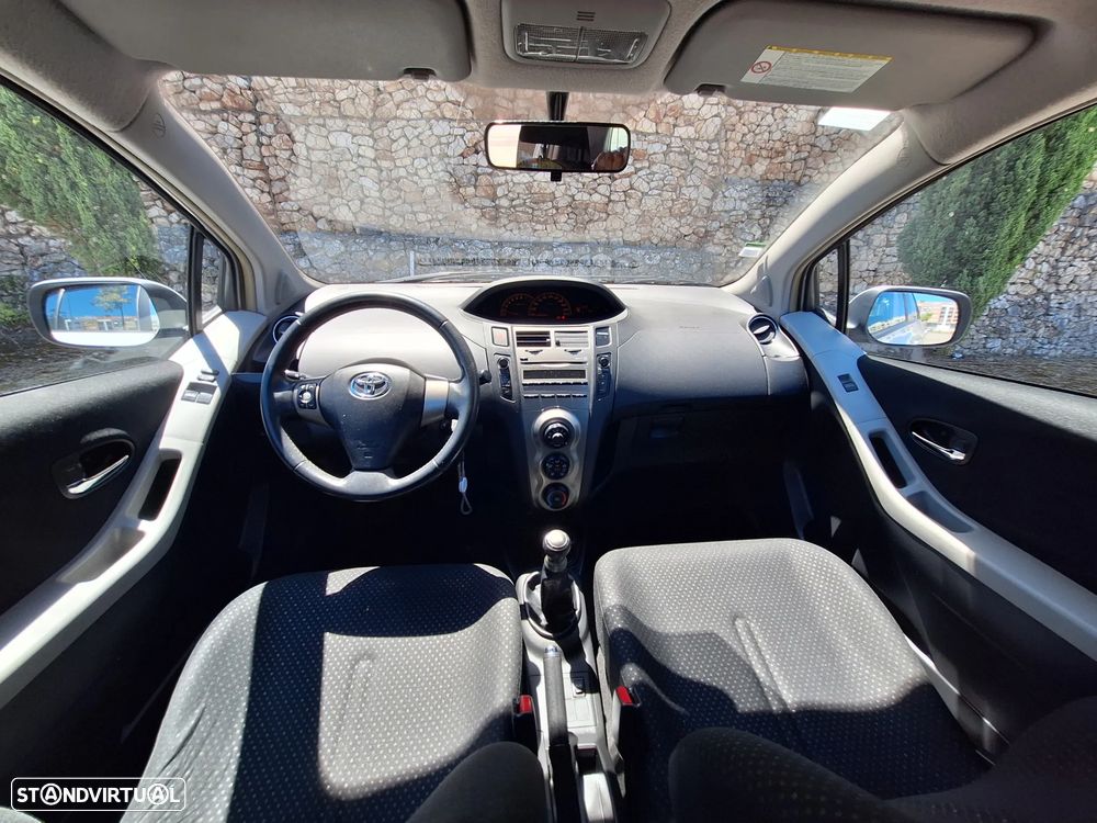 Toyota Yaris 1.0 VVT-i Sport - 23