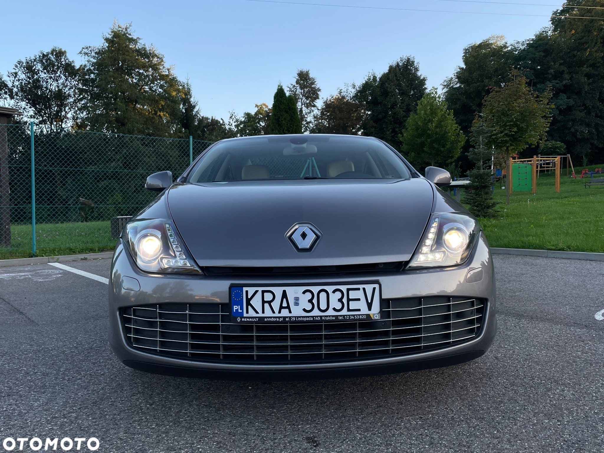 Renault Laguna Coupe dCi 150 FAP - 8
