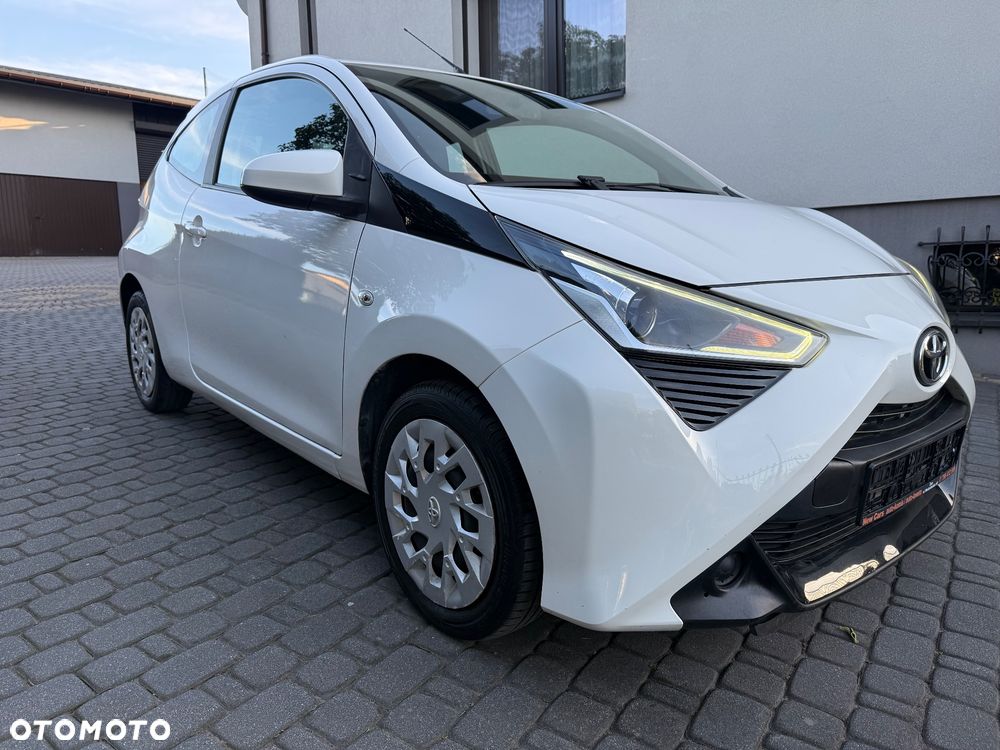 Toyota Aygo x-play - 24