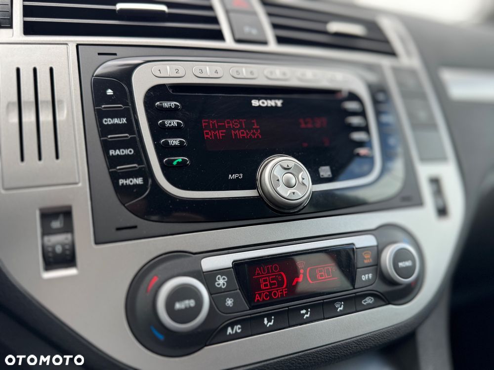 Ford C-MAX 1.8 Style+ - 38