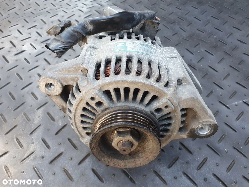 Toyota Yaris I Yaris Verso Alternator 1,3 1,5 JAPONIA 27060-21030 - 1