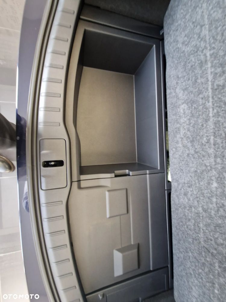 Lexus RX 350h F Sport Design - 23