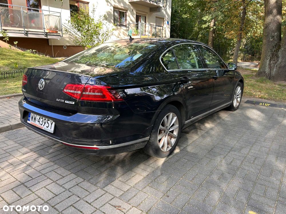 Volkswagen Passat - 11
