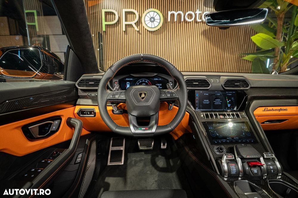 Lamborghini URUS - 26