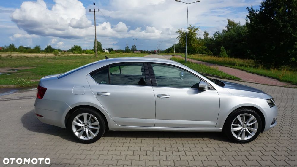 Skoda Octavia 2.0 TDI SCR Style DSG - 5
