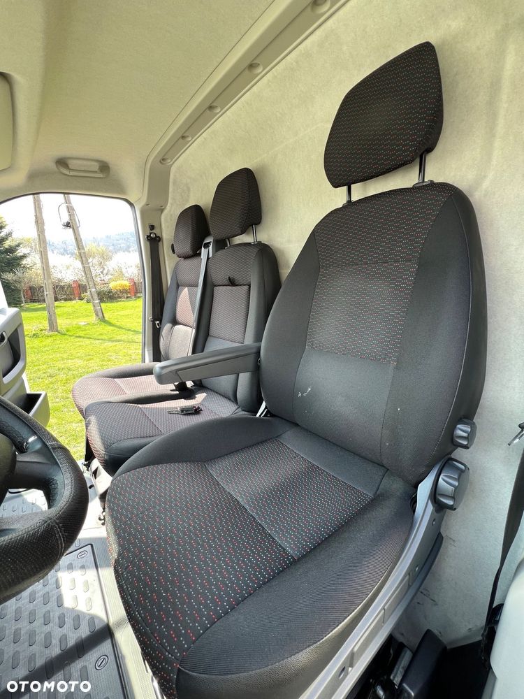 Peugeot Samochód ciężarowy - 14