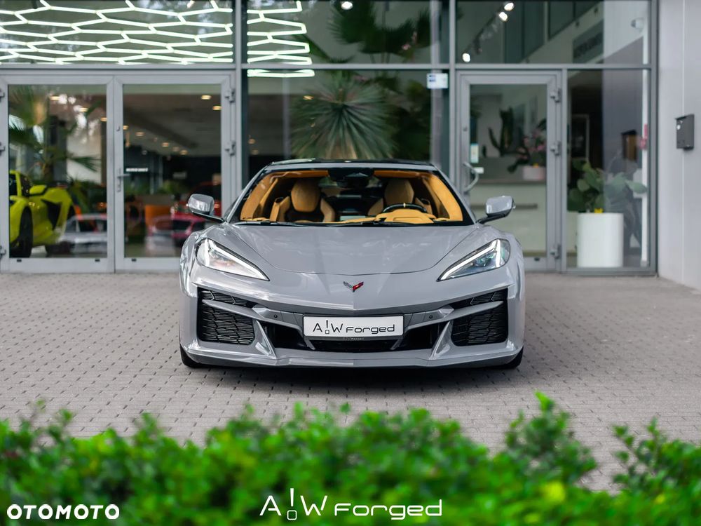 Chevrolet Corvette - 3