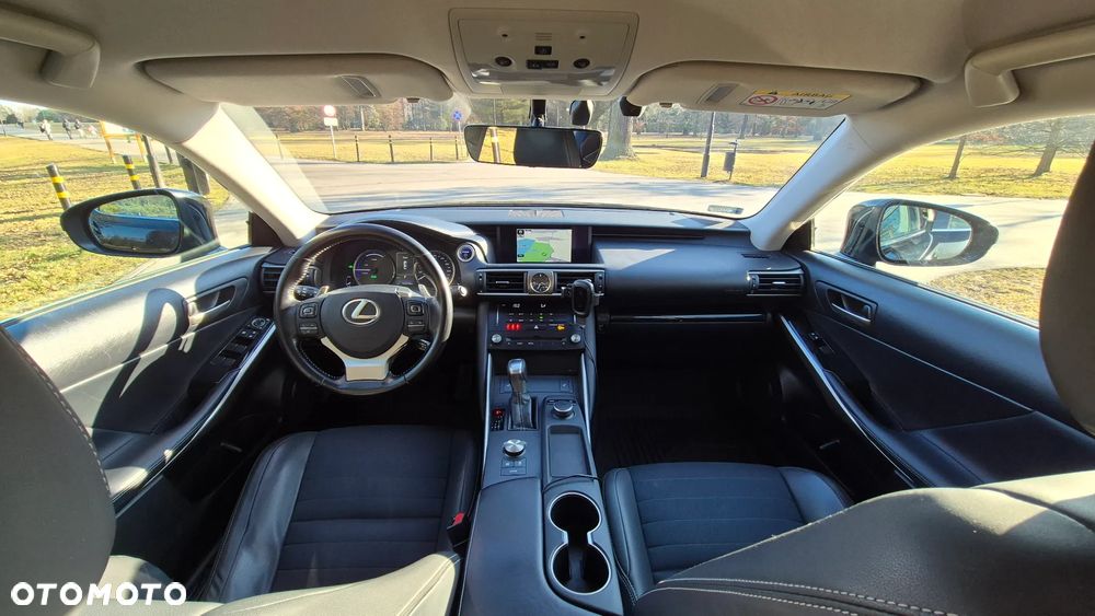 Lexus IS - 2