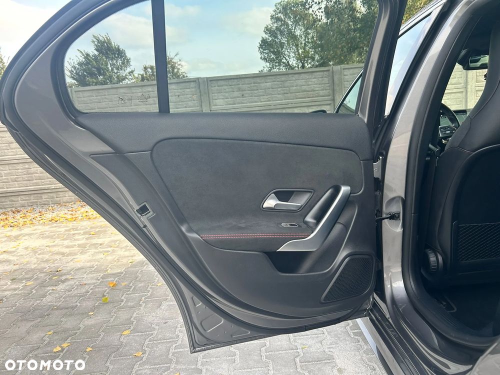 Mercedes-Benz Klasa A 220 d 4-Matic AMG Line 8G-DCT - 16