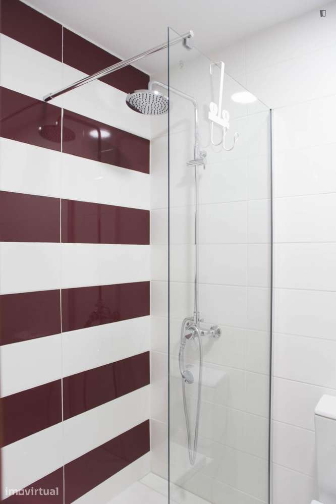 Quarto - localizado em Paranhos Porto - Grande imagem: 4/16