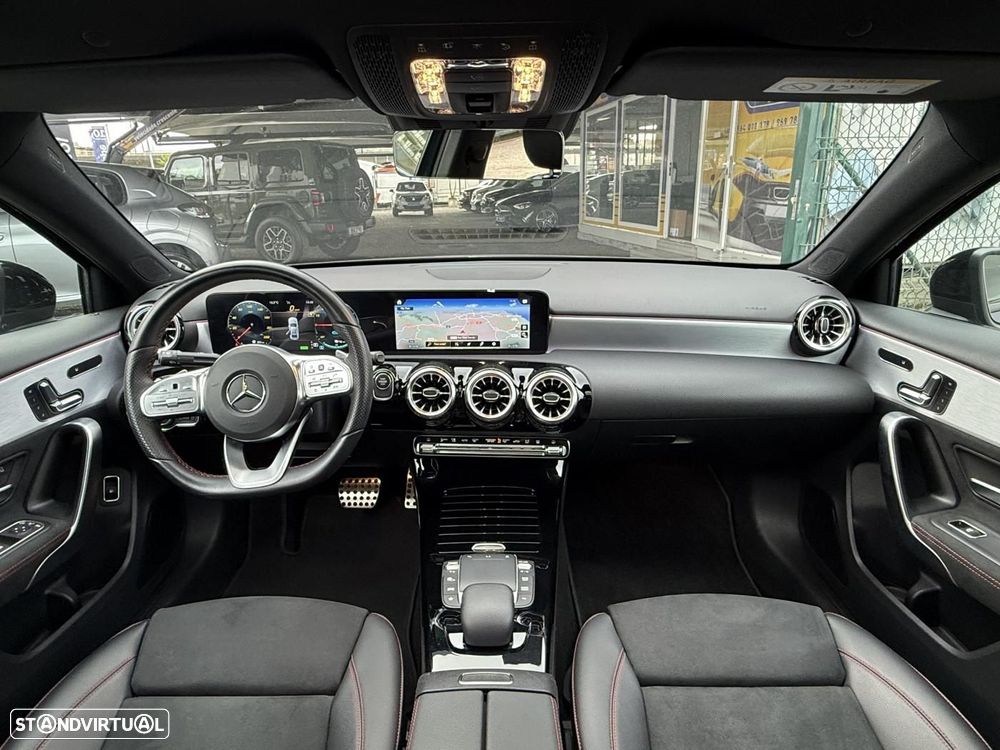Mercedes-Benz A 250 Limousine e AMG Line - 40