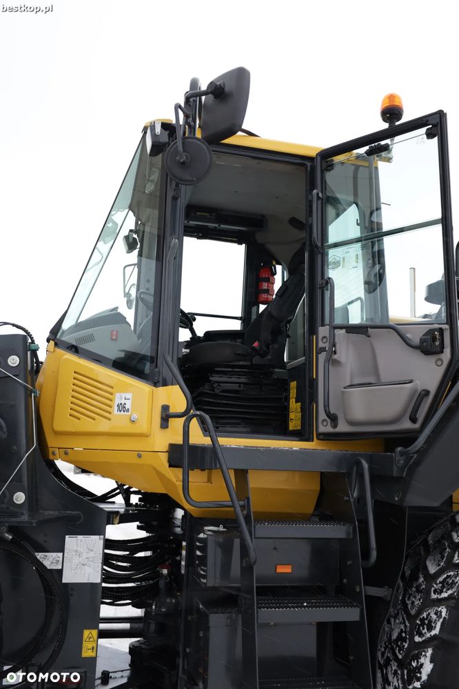 Komatsu WA380-8 - 28