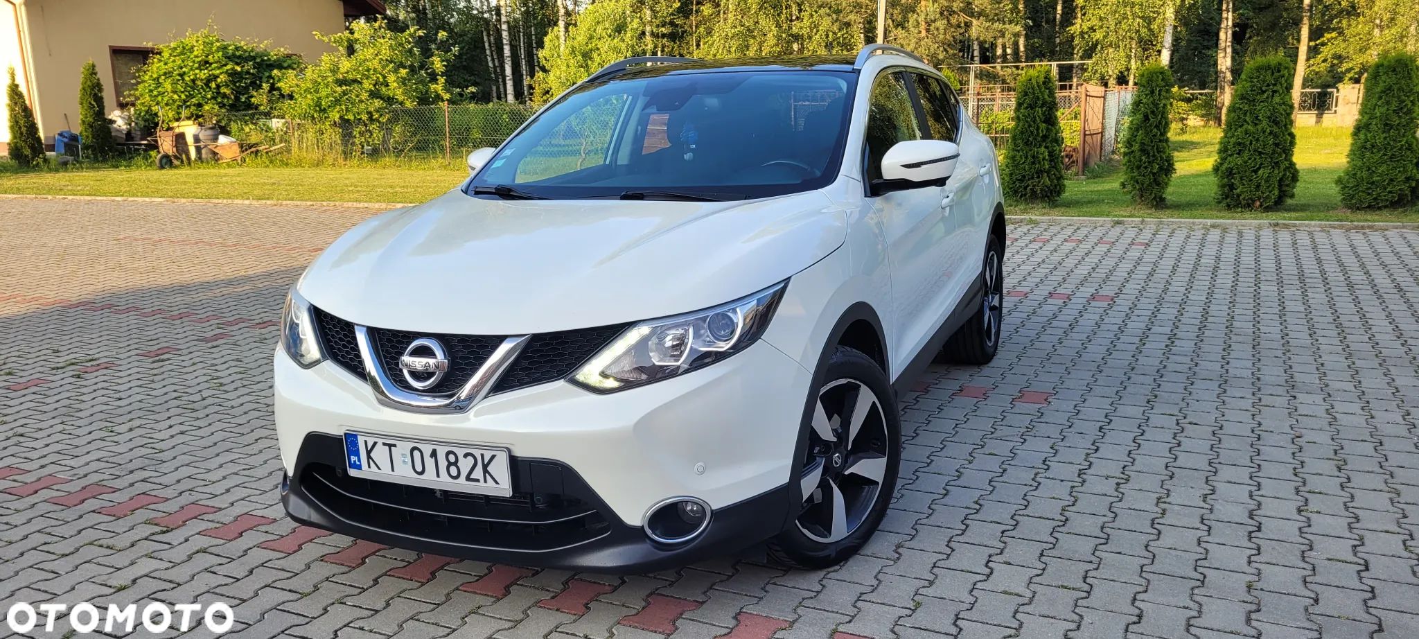 Nissan Qashqai 1.2 DIG-T Xtronic 360 - 1